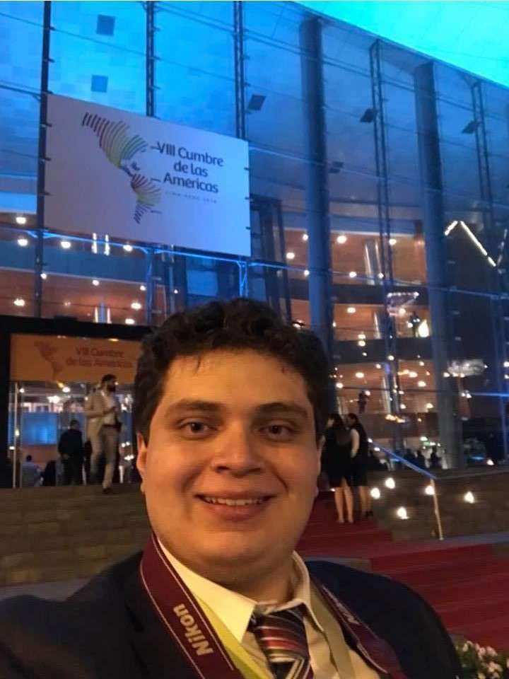 Luis Rodolfo en la alfombra roja de la VIII Cumbre de las Américas. Luis Rodolfo en el V Foro de Jóvenes de las Américas en Lima, Perú, 2018.